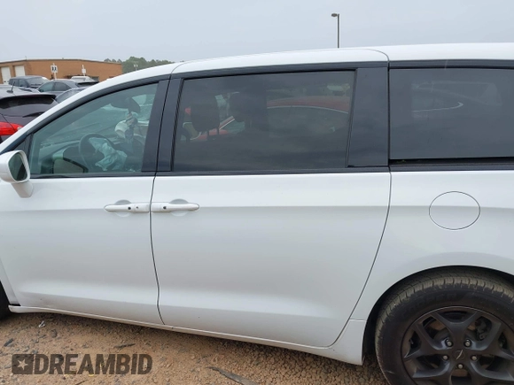 2018 Chrysler Pacifica Touring Plus with VIN 2C4RC1FG5JR287268, listed as a IAAI auction lot 42208739 with 114,294 mi miles and . Bid and sale history available at DreamBid. Image 14.