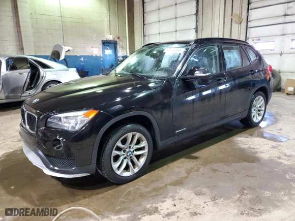 2015 BMW X1 xDrive28i with VIN WBAVL1C5XFVY31850, listed as a Copart auction lot 49700555 with 112,442 mi miles and Clean Title. Bid and sale history available at carsss.com. Image 1.