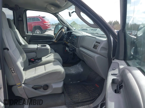 2004 Ford F-250 XL with VIN 1FTNW20L74EA70355, listed as a IAAI auction lot 41303705 with 237,456 mi miles and . Bid and sale history available at DreamBid. Image 5.