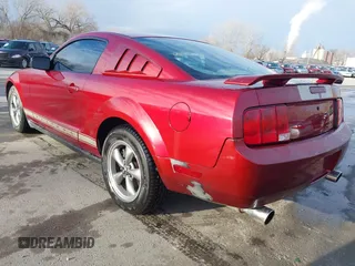2006 Ford Mustang Standard with VIN 1ZVFT80N765265020, listed as a IAAI auction lot 41847731 with 156,852 mi miles. Bid and sale history available at carsss.com. Image 3.