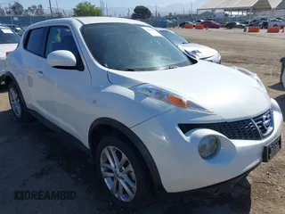 2013 Nissan Juke S z VIN JN8AF5MV6DT207006, wystawiony jako IAAI lot #42266171 z przebiegiem 143 561 mil mil oraz . Historia ofert i sprzedaży dostępna na DreamBid. Obrazek 1.