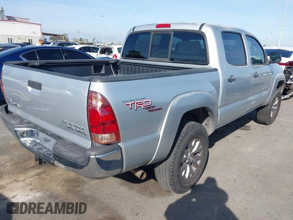 2008 Toyota Tacoma PreRunner with VIN 5TEJU62N38Z487744, listed as a IAAI auction lot 41828502 with 258,537 mi miles. Bid and sale history available at carsss.com. Image 4.