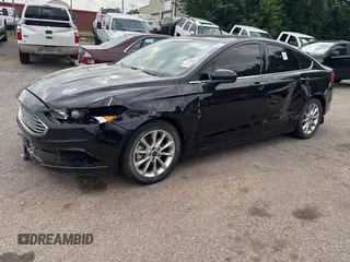 2017 Ford Fusion SE z VIN 3FA6P0HD3HR335333, wystawiony jako Copart lot #58443285 z przebiegiem 158 326 mil mil oraz Czysty tytuł • Clean title. Historia ofert i sprzedaży dostępna na DreamBid. Obrazek 2.