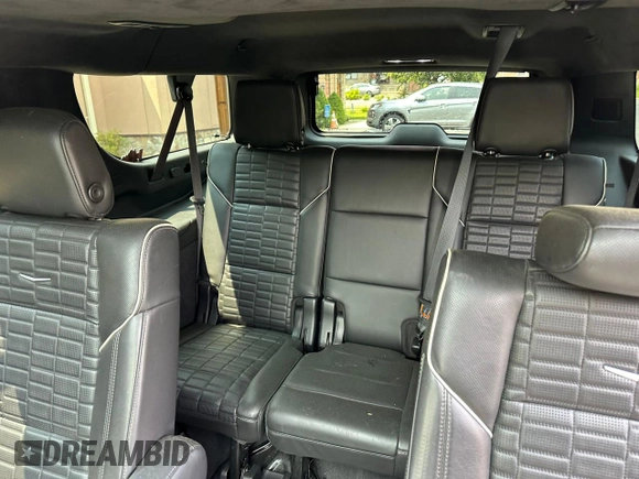 2021 Cadillac Escalade ESV 4WD Premium Luxury Platinum z VIN 1GYS4MKL8MR367932, wystawiony jako Copart lot #60240855 z przebiegiem 182 308 mil mil oraz Czysty tytuł • Clean title. Historia ofert i sprzedaży dostępna na DreamBid. Obrazek 9.
