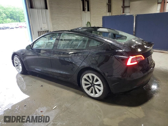 2022 Tesla Model 3 z VIN 5YJ3E1EA6NF369993, wystawiony jako Copart lot #58030945 z przebiegiem 128 079 mil mil oraz Szkoda całkowita • Salvage title. Historia ofert i sprzedaży dostępna na DreamBid. Obrazek 2.