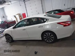 2017 Nissan Altima S with VIN 1N4AL3AP3HC218085, listed as a IAAI auction lot 42378187 with 93,821 mi miles and . Bid and sale history available at DreamBid. Image 14.