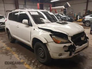 2007 Toyota RAV4 Sport with VIN JTMBK32V775019073, listed as a IAAI auction lot 41541019 with 135,667 mi miles. Bid and sale history available at carsss.com. Image 1.