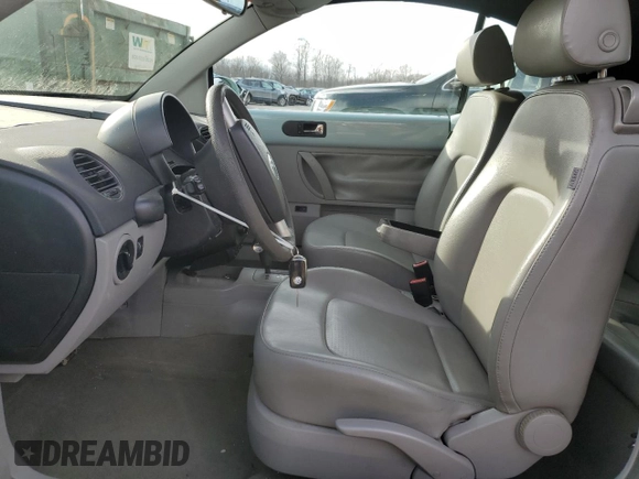 2006 Volkswagen Beetle z VIN 3VWRF31Y56M303208, wystawiony jako Copart lot #86480404 z przebiegiem 120 783 mil mil oraz Szkoda całkowita • Salvage title. Historia ofert i sprzedaży dostępna na DreamBid. Obrazek 7.