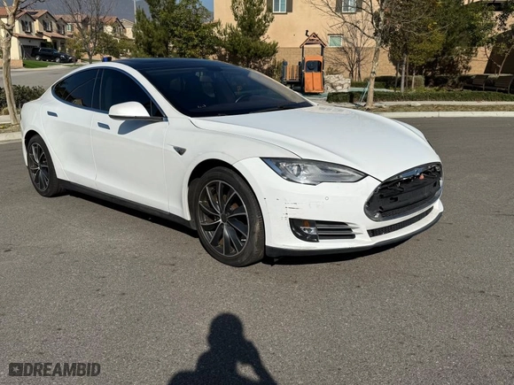 2013 Tesla Model S with VIN 5YJSA1CG8DFP12090, listed as a Copart auction lot 87286844 with 94,810 mi miles and Clean Title. Bid and sale history available at carsss.com. Image 1.