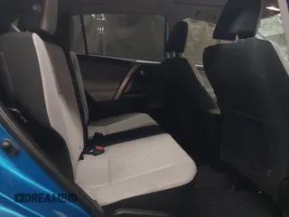 2018 Toyota RAV4 XLE z VIN JTMWFREVXJJ735226, wystawiony jako IAAI lot #42131520 z przebiegiem 121 663 mil mil oraz . Historia ofert i sprzedaży dostępna na DreamBid. Obrazek 8.