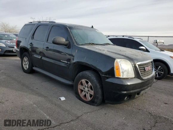 2008 GMC Yukon SLE w/3SA with VIN 1GKFC13C58J193818, listed as a Copart auction lot 84004714 with 158,121 mi miles and Salvage Title. Bid and sale history available at carsss.com. Image 4.