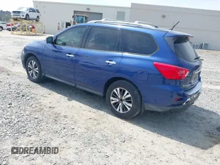 2017 Nissan Pathfinder S with VIN 5N1DR2MN4HC603631, listed as a IAAI auction lot 41901005 with 138,432 mi miles. Bid and sale history available at carsss.com. Image 3.