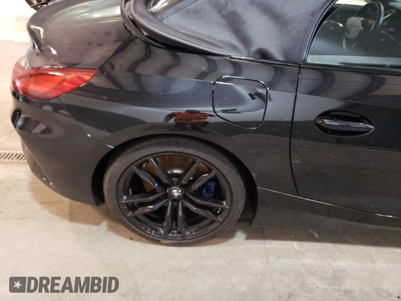 2021 BMW Z4 sDriveM40i z VIN WBAHF9C06MWX23868, wystawiony jako Copart lot #41820873 z przebiegiem 5325 mil mil oraz . Historia ofert i sprzedaży dostępna na DreamBid. Obrazek 10.
