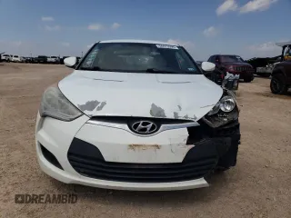 2013 Hyundai Veloster w/Black Int z VIN KMHTC6AD3DU085015, wystawiony jako Copart lot #54473595 z przebiegiem 158 966 mil mil oraz Szkoda całkowita • Salvage title. Historia ofert i sprzedaży dostępna na DreamBid. Obrazek 5.