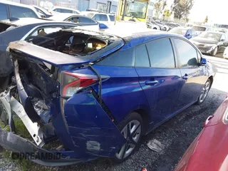 2016 Toyota Prius Four with VIN JTDKARFU6G3521298, listed as a IAAI auction lot 41113965 with 1 mi miles. Bid and sale history available at carsss.com. Image 4.