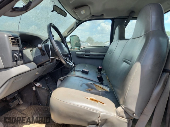 2004 Ford F-250 XL with VIN 1FTNX21L64EA61870, listed as a Copart auction lot 63971805 with 202,804 mi miles and Clean title. Bid and sale history available at DreamBid. Image 7.
