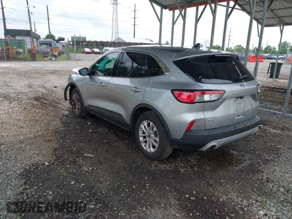 2022 Ford Escape SE with VIN 1FMCU0G6XNUB13770, listed as a IAAI auction lot 42697195 with 26,428 mi miles and . Bid and sale history available at DreamBid. Image 3.