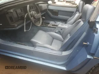1985 Chevrolet Corvette z VIN 1G1YY078XF5137751, wystawiony jako Copart lot #57303635 z przebiegiem 21 826 mil mil oraz Szkody całkowita. Historia ofert i sprzedaży dostępna na DreamBid. Obrazek 7.