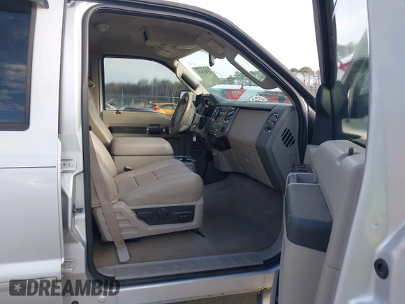 2008 Ford F-250 XL with VIN 1FTSW21R98EC18369, listed as a IAAI auction lot 41422624 with 176,292 mi miles. Bid and sale history available at carsss.com. Image 5.
