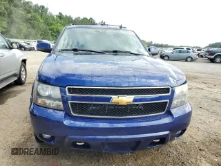 2013 Chevrolet Avalanche LT with VIN 3GNMCFE05DG160033, listed as a Copart auction lot 52668094 with 210,576 mi miles and Salvage Title. Bid and sale history available at DreamBid. Image 5.