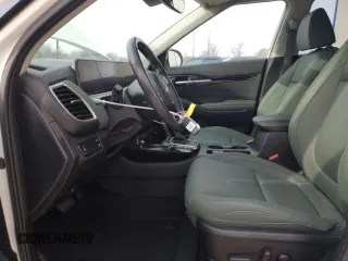 2024 Kia Seltos SX z VIN KNDETCA7XR7563829, wystawiony jako Copart lot #84300884 z przebiegiem 11 982 mil mil oraz Szkoda całkowita • Salvage title. Historia ofert i sprzedaży dostępna na DreamBid. Obrazek 7.