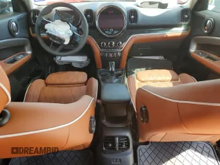 2024 MINI Countryman Cooper S z VIN WMZ53BR09R3R39946, wystawiony jako Copart lot #68028694 z przebiegiem Nie podano mil oraz Szkoda całkowita • Salvage title. Historia ofert i sprzedaży dostępna na DreamBid. Obrazek 8.