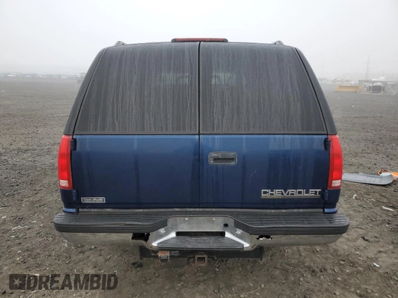 1997 Chevrolet Suburban with VIN 3GNFK16R0VG152063, listed as a Copart auction lot 78105254 with 187,299 mi miles and Salvage Title. Bid and sale history available at carsss.com. Image 6.