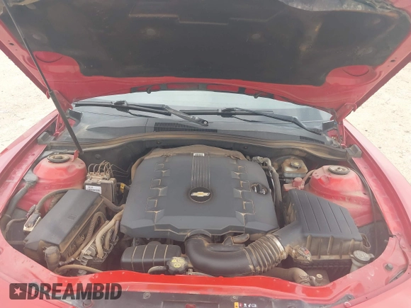 2013 Chevrolet Camaro LT z VIN 2G1FB1E32D9199408, wystawiony jako IAAI lot #42140199 z przebiegiem 204 629 mil mil oraz . Historia ofert i sprzedaży dostępna na DreamBid. Obrazek 10.