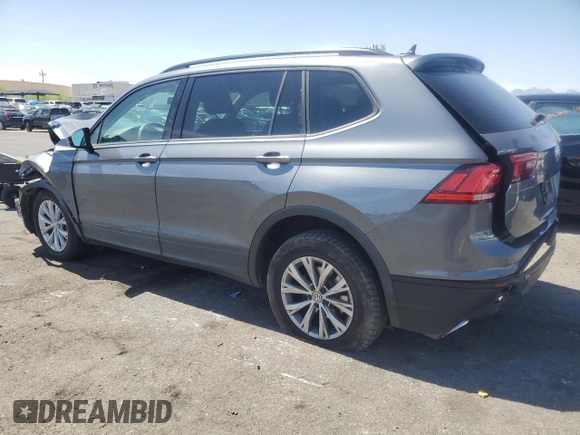 2020 Volkswagen Tiguan S z VIN 3VV1B7AX8LM053566, wystawiony jako Copart lot #53362515 z przebiegiem 87 450 mil mil oraz Szkoda całkowita • Salvage title. Historia ofert i sprzedaży dostępna na DreamBid. Obrazek 2.