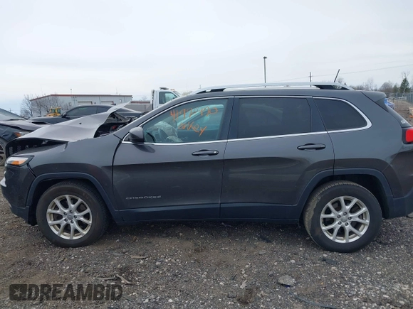 2016 Jeep Cherokee Latitude with VIN 1C4PJMCB2GW228234, listed as a IAAI auction lot 41995470 with 146,517 mi miles and . Bid and sale history available at carsss.com. Image 14.