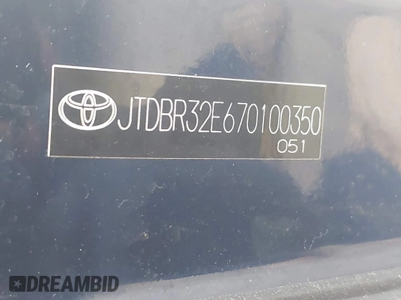 2007 Toyota Corolla CE z VIN JTDBR32E670100350, wystawiony jako IAAI lot #42233353 z przebiegiem 152 848 mil mil oraz . Historia ofert i sprzedaży dostępna na DreamBid. Obrazek 9.