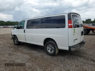 2017 Chevrolet Express Passenger LT z VIN 1GAZGMFG3H1258512, wystawiony jako Copart lot #62822304 z przebiegiem 56 009 mil mil oraz Nie do naprawy • Non repairable. Historia ofert i sprzedaży dostępna na DreamBid. Obrazek 2.