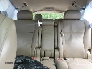 2010 Toyota Highlander SE z VIN 5TDKK3EH8AS022460, wystawiony jako Copart lot #55348465 z przebiegiem 128 382 mil mil oraz Szkoda całkowita • Salvage title. Historia ofert i sprzedaży dostępna na DreamBid. Obrazek 10.
