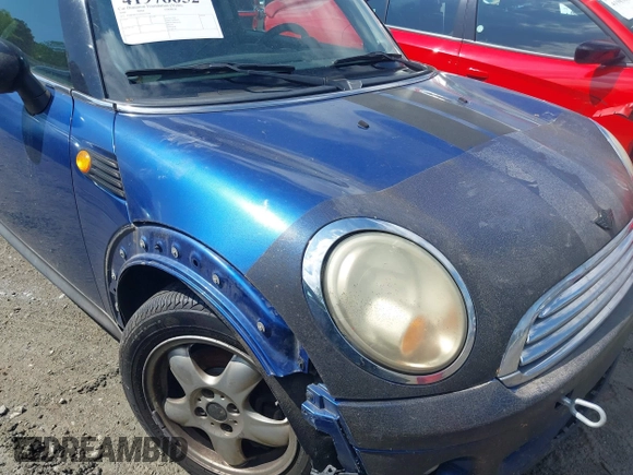2008 MINI Hardtop with VIN WMWMF33538TU67798, listed as a IAAI auction lot 41978652 with 184,218 mi miles and . Bid and sale history available at DreamBid. Image 6.