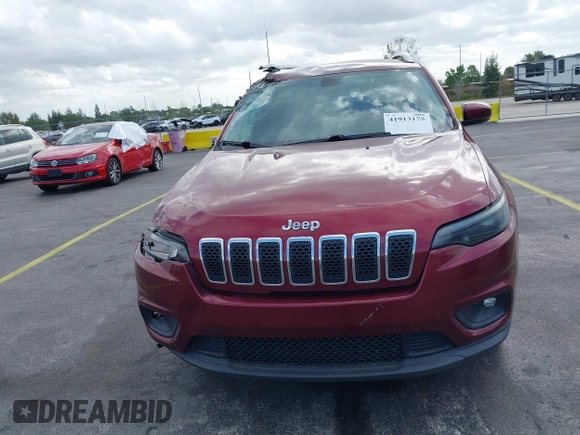 2019 Jeep Cherokee Latitude Plus with VIN 1C4PJLLB2KD331586, listed as a IAAI auction lot 41913175 with 92,563 mi miles. Bid and sale history available at carsss.com. Image 12.