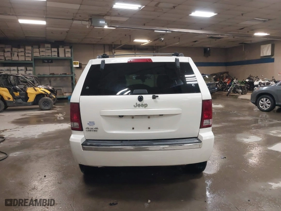 2009 Jeep Grand Cherokee Limited with VIN 1J8GR58K29C553812, listed as a IAAI auction lot 41520065 with 203,595 mi miles. Bid and sale history available at carsss.com. Image 15.