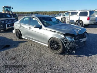 2013 Mercedes-Benz C-Class C 300 Sport with VIN WDDGF8AB3DR271993, listed as a IAAI auction lot 40632961 with 1 mi miles. Bid and sale history available at carsss.com. Image 1.