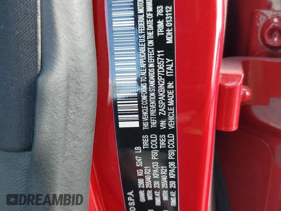 2023 Alfa Romeo Stelvio Ti z VIN ZASPAKBN2P7D65711, wystawiony jako Copart lot #55311535 z przebiegiem 32 906 mil mil oraz Nie do naprawy. Historia ofert i sprzedaży dostępna na DreamBid. Obrazek 13.