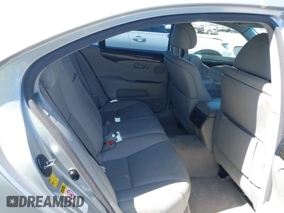 2007 Lexus LS 460 with VIN JTHBL46F875011889, listed as a IAAI auction lot 42554435 with 88,780 mi miles and . Bid and sale history available at DreamBid. Image 8.
