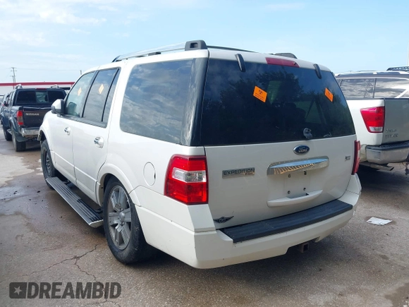 2010 Ford Expedition Limited z VIN 1FMJU1K5XAEA58785, wystawiony jako IAAI lot #42740811 z przebiegiem Nie podano mil oraz . Historia ofert i sprzedaży dostępna na DreamBid. Obrazek 3.