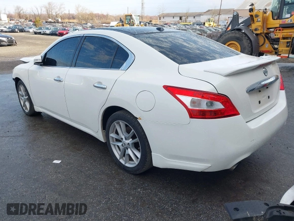 2010 Nissan Maxima SV z VIN 1N4AA5AP7AC865211, wystawiony jako IAAI lot #41783071 z przebiegiem 177 512 mil mil oraz . Historia ofert i sprzedaży dostępna na DreamBid. Obrazek 3.
