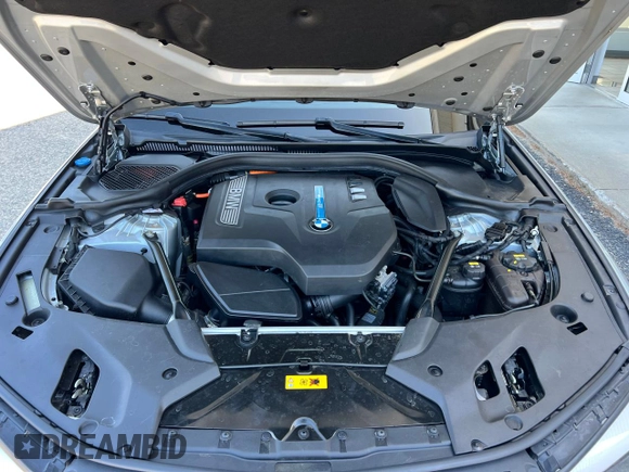 2018 BMW 5 Series 530e xDrive with VIN WBAJB1C59JB084298, listed as a Copart auction lot 55181065 with 120,907 mi miles and Clean Title. Bid and sale history available at DreamBid. Image 7.