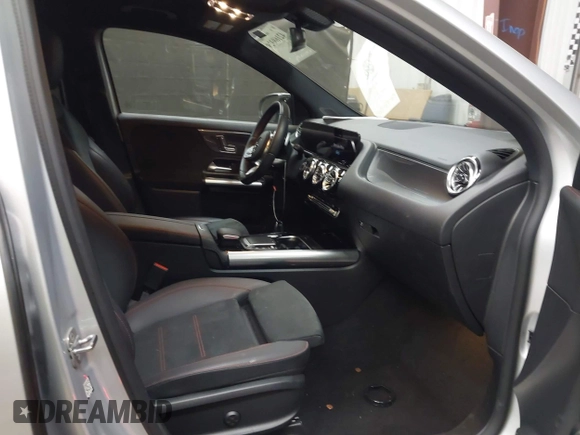 2023 Mercedes-Benz GLA 250 z VIN W1N4N4GBXPJ519944, wystawiony jako IAAI lot #42169329 z przebiegiem 17 962 mil mil oraz . Historia ofert i sprzedaży dostępna na DreamBid. Obrazek 5.