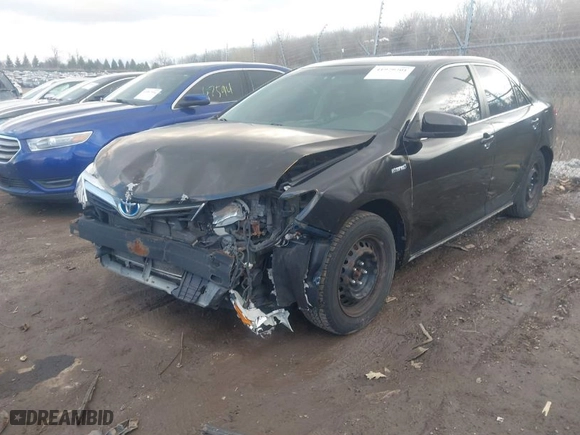 2012 Toyota Camry Hybrid XLE with VIN 4T1BD1FK4CU027058, listed as a IAAI auction lot 41979201 with 281,983 mi miles. Bid and sale history available at carsss.com. Image 2.
