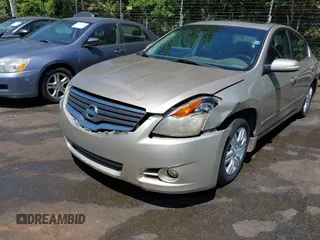 2010 Nissan Altima SL z VIN 1N4AL2AP8AN480138, wystawiony jako IAAI lot #42117251 z przebiegiem 243 314 mil mil oraz . Historia ofert i sprzedaży dostępna na DreamBid. Obrazek 6.