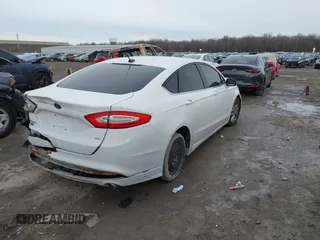 2013 Ford Fusion SE with VIN 3FA6P0H74DR114053, listed as a IAAI auction lot 41510376 with 204,664 mi miles and . Bid and sale history available at carsss.com. Image 4.