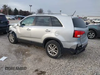 2015 Kia Sorento LX with VIN 5XYKTCA60FG639261, listed as a IAAI auction lot 41255907 with 133,665 mi miles and . Bid and sale history available at DreamBid. Image 3.