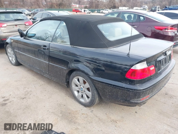 2006 BMW 3 Series 325Ci with VIN WBABW33466PX86228, listed as a IAAI auction lot 41612664 with 116,520 mi miles. Bid and sale history available at carsss.com. Image 3.