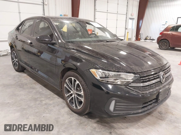 2024 Volkswagen Jetta Sport with VIN 3VWAM7BU1RM031072, listed as a IAAI auction lot 41094458 with 11,189 mi miles and . Bid and sale history available at DreamBid. Image 1.