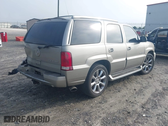 2002 Cadillac Escalade with VIN 1GYEC63T32R278020, listed as a IAAI auction lot 42482282 with 237,443 mi miles and . Bid and sale history available at DreamBid. Image 4.